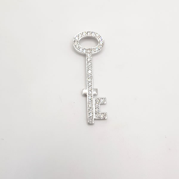 925 Sterling Silver Cubic zirconia Key Pendant Circle